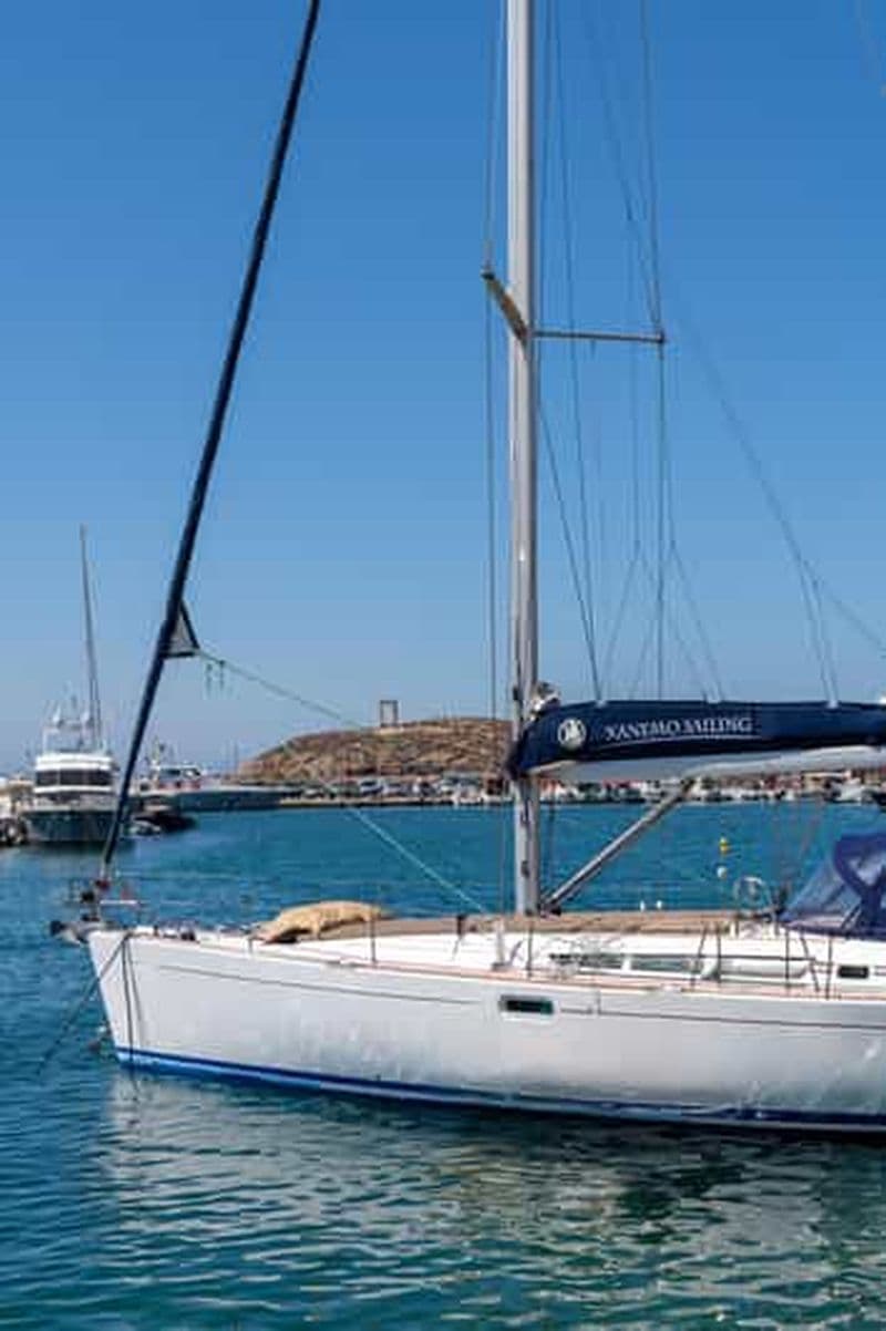 Excursion à la voile au départ de Paros "Piso Livadi" dans les Cyclades