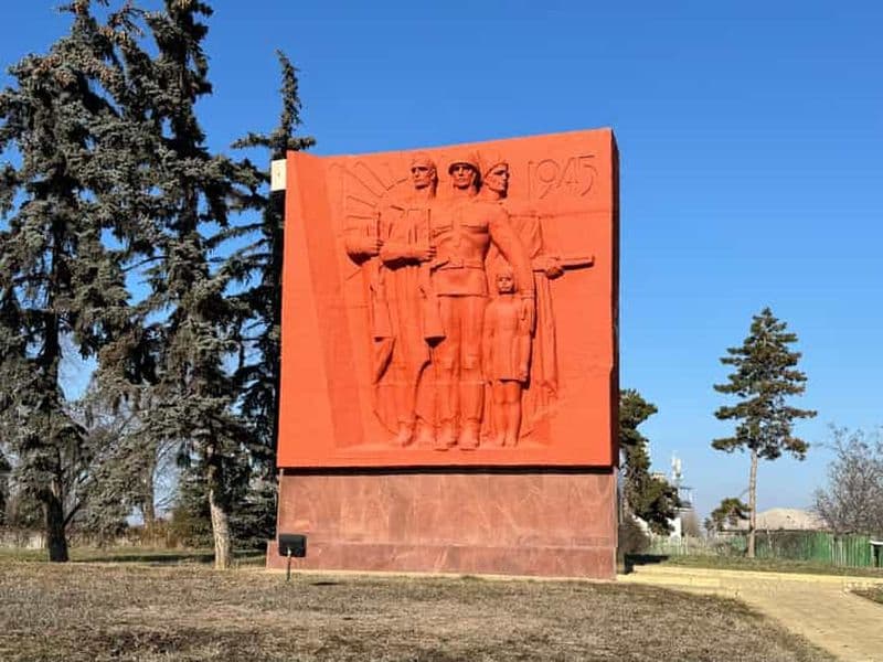 Visite à pied de l'époque soviétique à Chișinău avec déjeuner et boisson