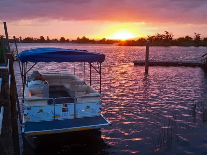 Valada : tour en bateau de 2 heures, visite guidée + dégustation de vin