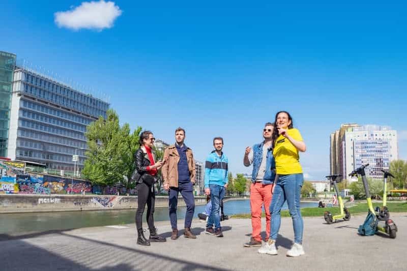 Billet Vienne : Visite guidée en Kick Bike ou E-Scooter avec un habitant de la région
