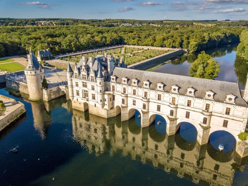 Vol en hélicoptère au-dessus des Châteaux de la Loire