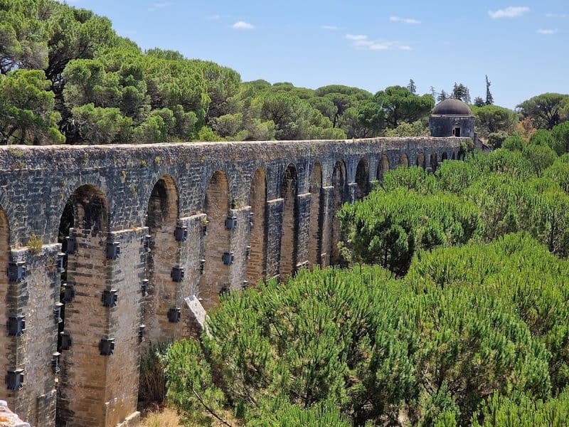 Aqueduto do Convento de Cristo