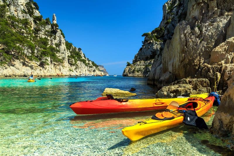 Kayak dans les calanques de la Côte Bleue