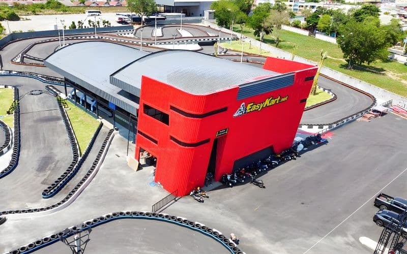 Karting en plein air à Thepprasit Pattaya