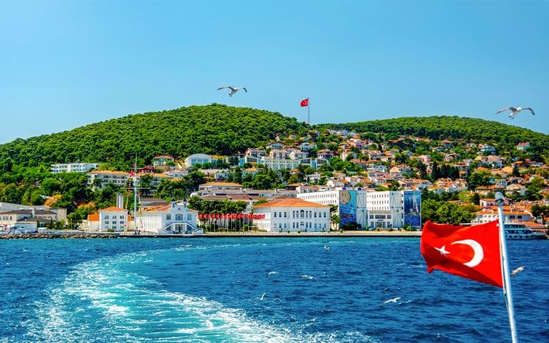 Billet Au départ d'Istanbul : excursion d'une journée complète aux Îles des Princes à Heybeliada et Buyukada avec navettes