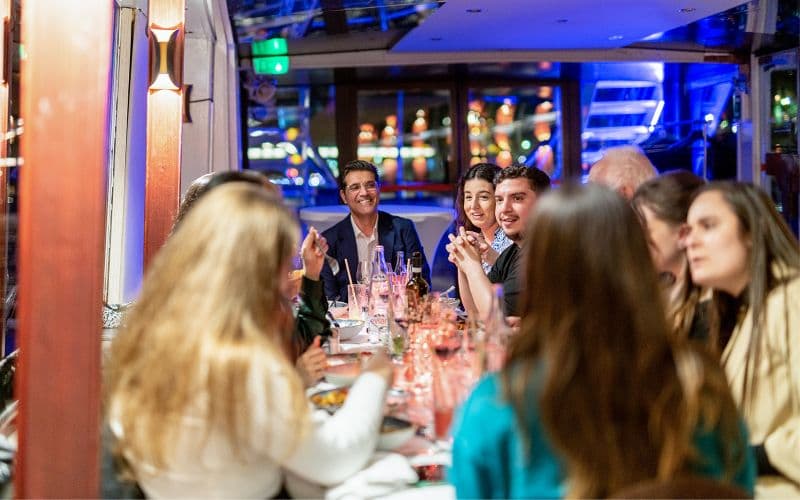 Billet Bateaux Le Théo : Dîner-croisière sur la Seine avec menu italien