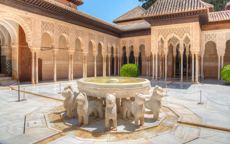 Billet Visite guidée d'une journée de l'Alhambra avec transferts depuis Málaga