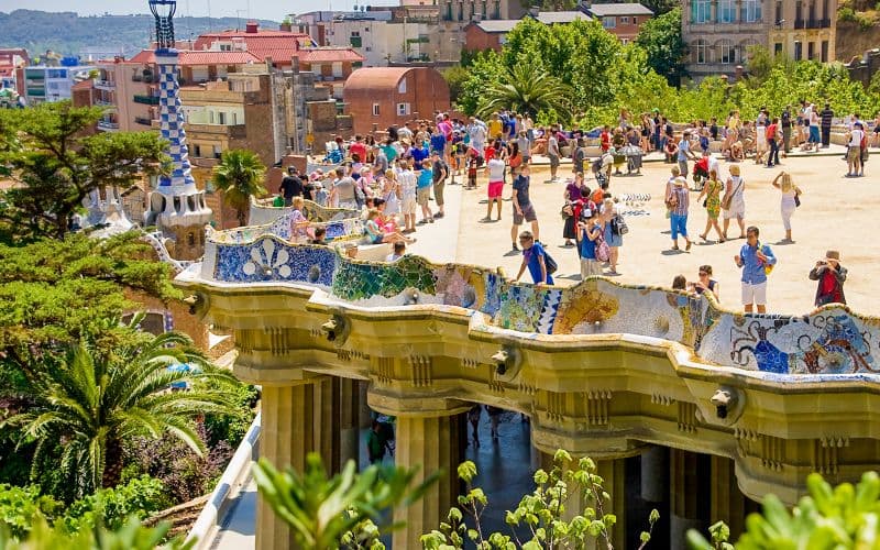 Billet Billets d'entrée coupe-file au Parc Güell avec visite guidée gratuite