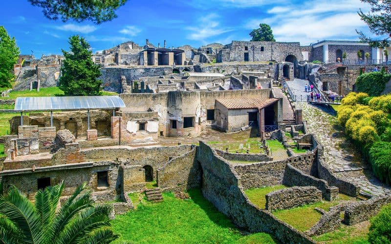 Billets coupe-file pour Pompéi avec guide en papier
