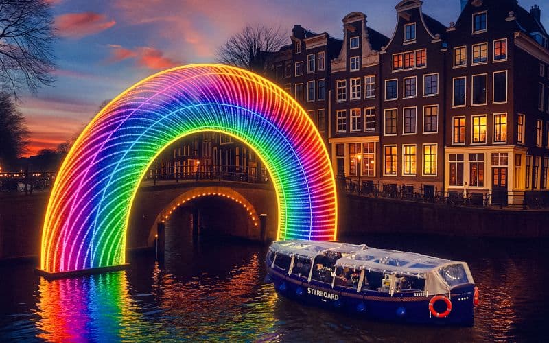 Billet Festival des lumières d'Amsterdam : Croisière de 75 minutes pour petits groupes avec boissons illimitées