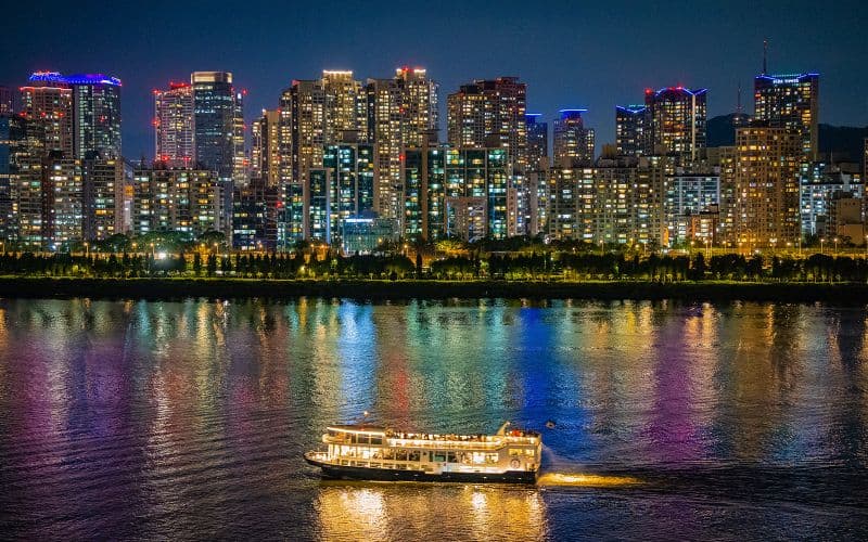 Croisière nocturne sur le fleuve Han par Eland Cruise