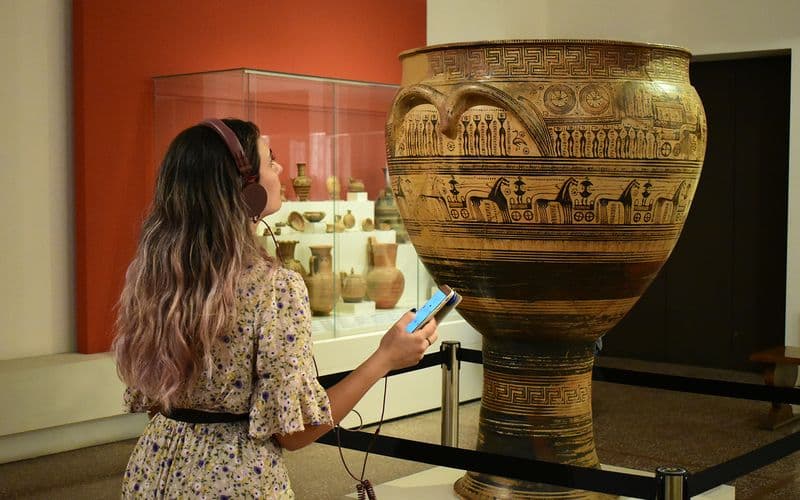 Entrée au Musée national archéologique avec audioguide polyglotte