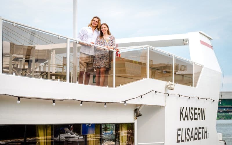 Billet Croisière estivale au coucher du soleil sur le Danube avec barbecue