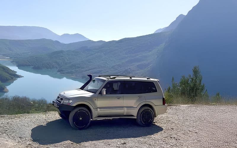 Depuis Tirana/Durres/Golem : Visite du lac Bovilla en 4x4 hors route