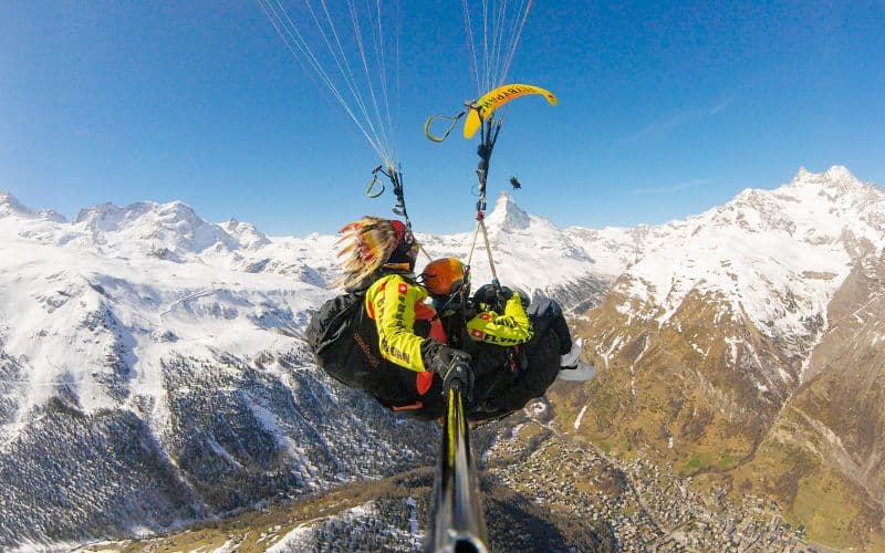 Billets de parapente en tandem à Zermatt avec vue sur le Cervin
