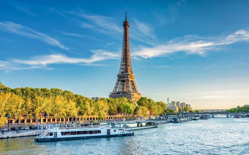 Billet Combo : Visite guidée de la Tour Eiffel avec ascenseur et croisière sur la Seine