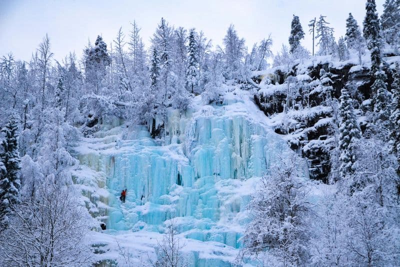 Excursion aux cascades gelées de Korouoma depuis Rovaniemi