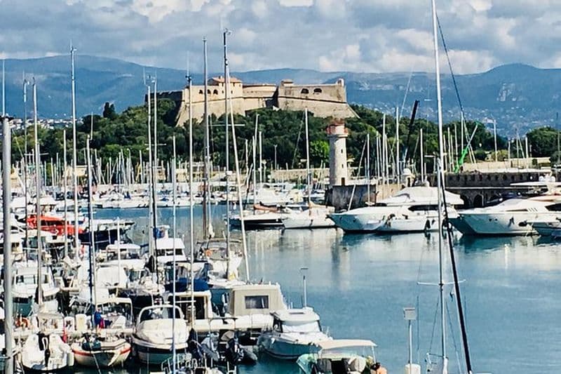 Billet Excursion privée à Antibes et Saint-Paul-de-Vence depuis Cannes