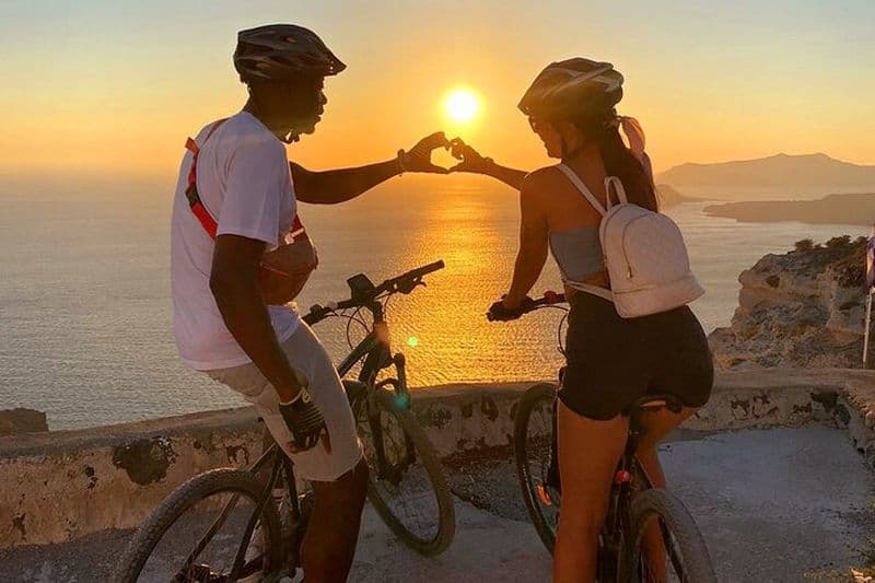 Balade en vélo électrique à Santorin