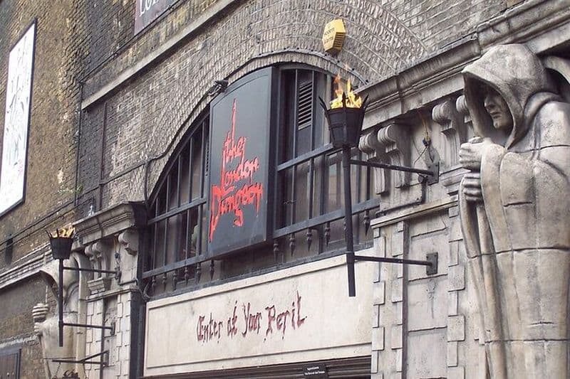 Visite privée de Westminster avec billets pour le London Dungeon
