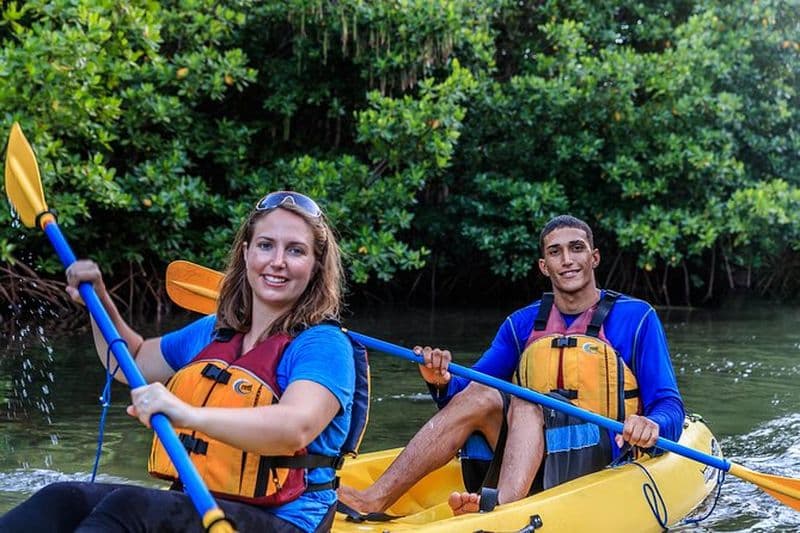 Tour nocturne en kayak dans la baie bioluminescente de Fajardo