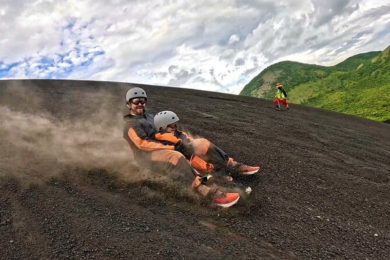 Tour privé de sandboard sur le volcan Cerro Negro de León