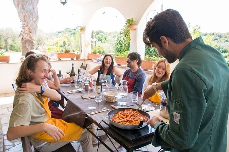 Excursion à Tivoli au départ de Rome avec billets pour la Villa d'Este et cours de cuisine