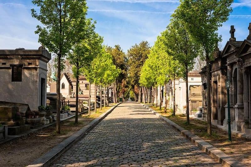 Visite privée du cimetière du Père-Lachaise à Paris