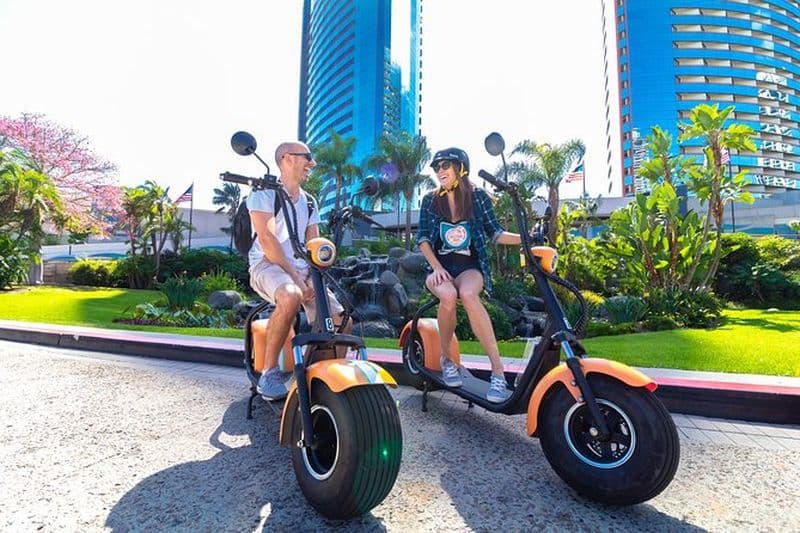 Billet Balade guidée en scooter avec GPS sur l'île Coronado avec ferry aller-retour depuis San Diego