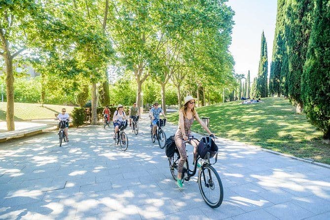 Balade à vélo à Barcelone pour petits groupes