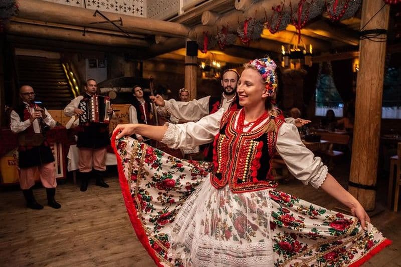 Billet Spectacle folklorique avec dîner à Cracovie