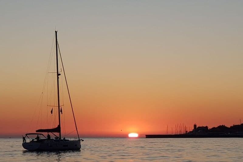 Croisière au coucher du soleil à Cascais