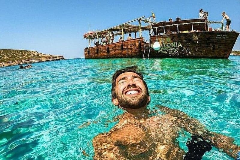 Balade en bateau dans les criques d'Ibiza