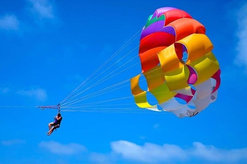 Expérience de parasailing à Hurghada