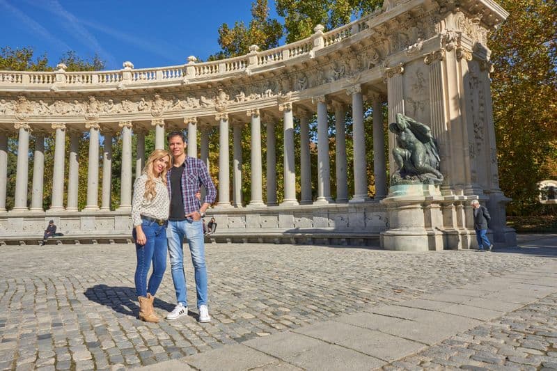Séance photo professionnelle au Parc du Retiro de Madrid
