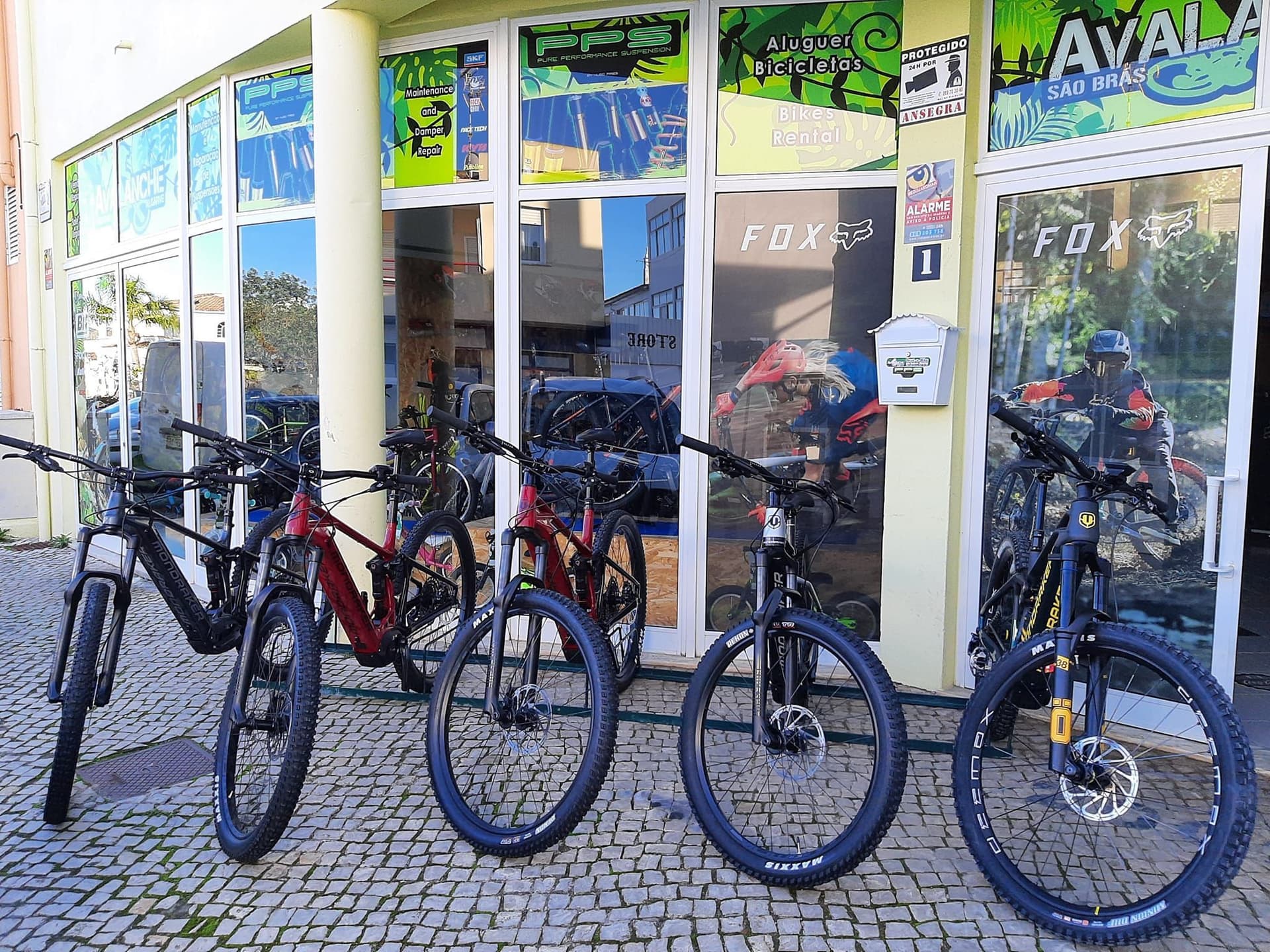 Location de vélos chez Avalanche Algarve Bike Shop