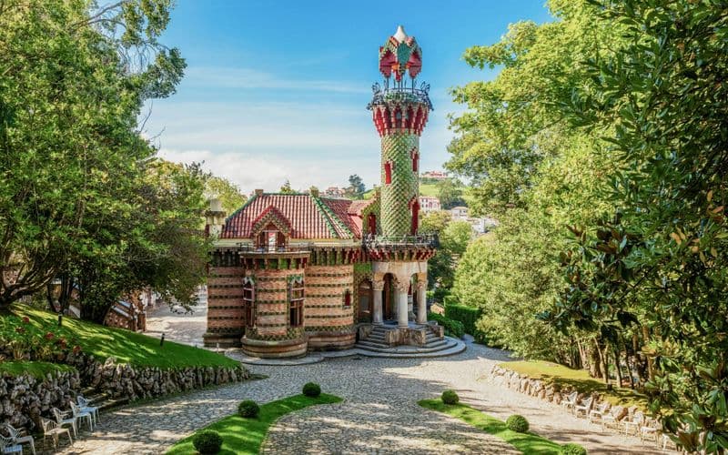 Billet Visite guidée de Comillas, du Capricho de Gaudí et de Santillana del Mar