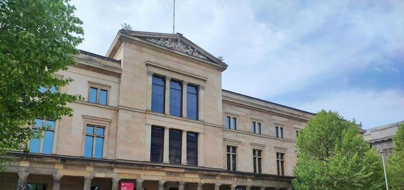Billet Self-guided audio tour of Berlin with Neues Museum access