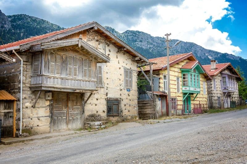 Billet Excursion à Ormana avec maisons “bouton” et repas