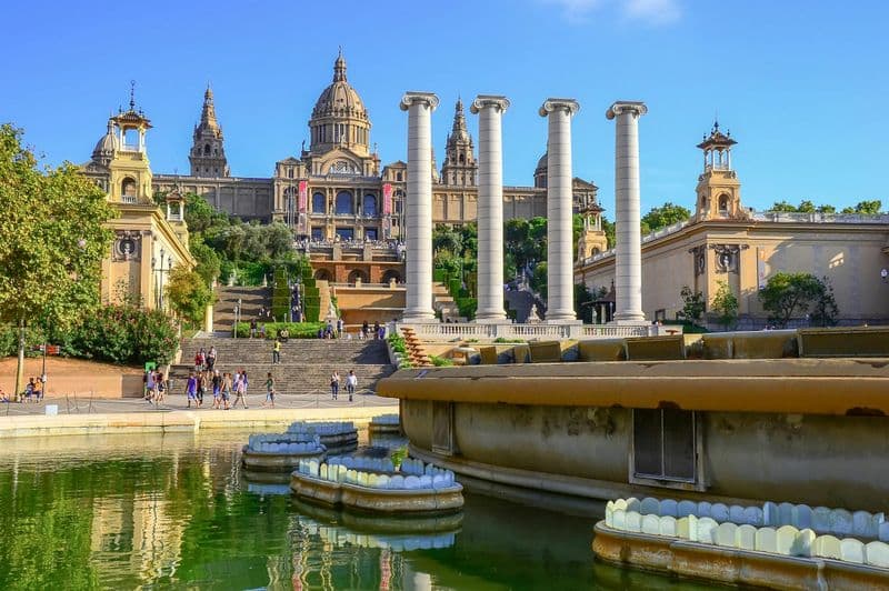 Billet Téléphérique de Barcelone, visite du château de Montjuic et spectacle de la Fontaine magique