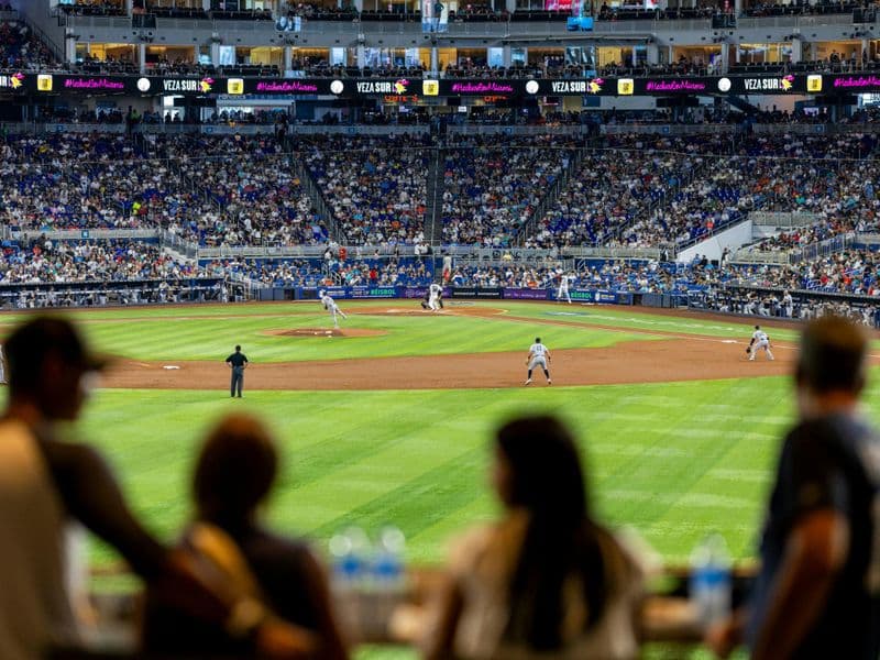 Billets pour le match de baseball des Marlins de Miami au LoanDepot Park