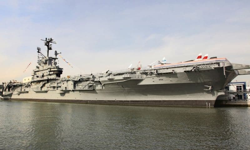 Billets pour l'Intrepid Museum