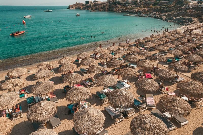 Billet Location de chaises longues en bord de mer dans les rangées du milieu à Super Paradise Beach Mykonos