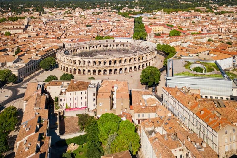 Visite à pied des points forts de la ville de Nîmes avec un guide local