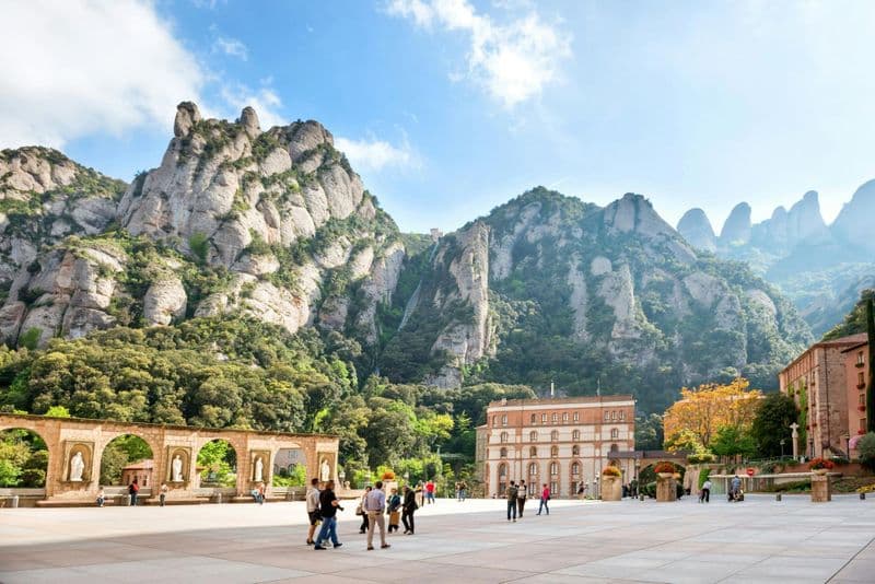 Billet Excursion en bus d'une demi-journée à la montagne de Montserrat depuis Barcelone