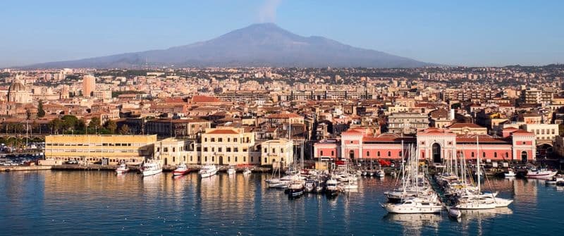 Catania sailboat tour with snorkel and SUP equipment