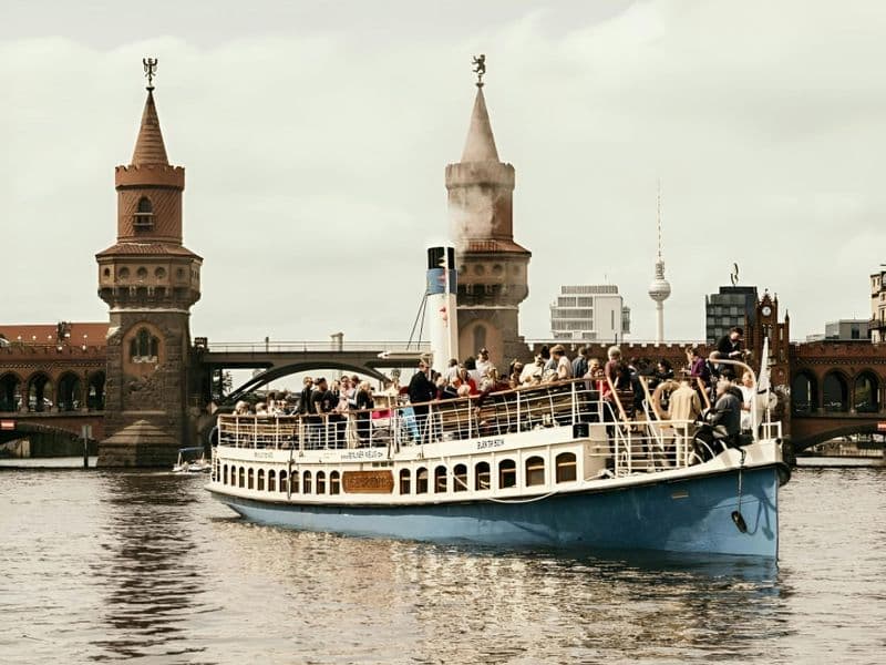 Billet Croisière fluviale sur le thème de la vie nocturne à Berlin, du Mur à l'art et aux clubs