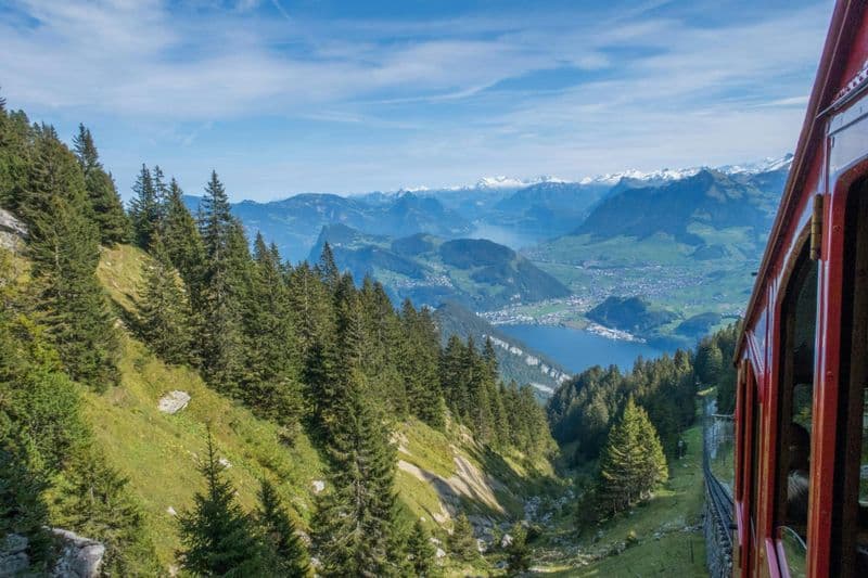 Billet Croisière sur le lac des Quatre-Cantons et excursion privée d'une journée au mont Pilate au départ de Bâle