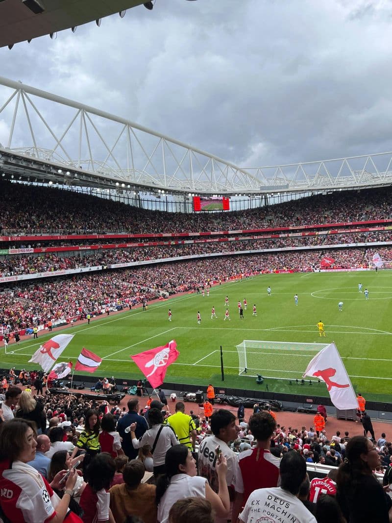 Billet Arsenal FC football game with matchday hospitality at Emirates Stadium