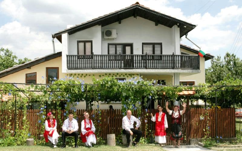 Billet Visite de la Varna romaine et du village de Solnik avec repas folklorique le midi